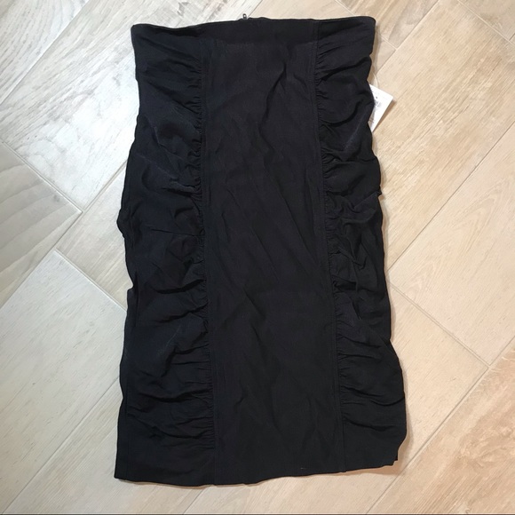 Dresses & Skirts - Black rushed pencil skirt